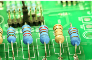 O resistor de 500 ohm: principais recursos e usos práticos